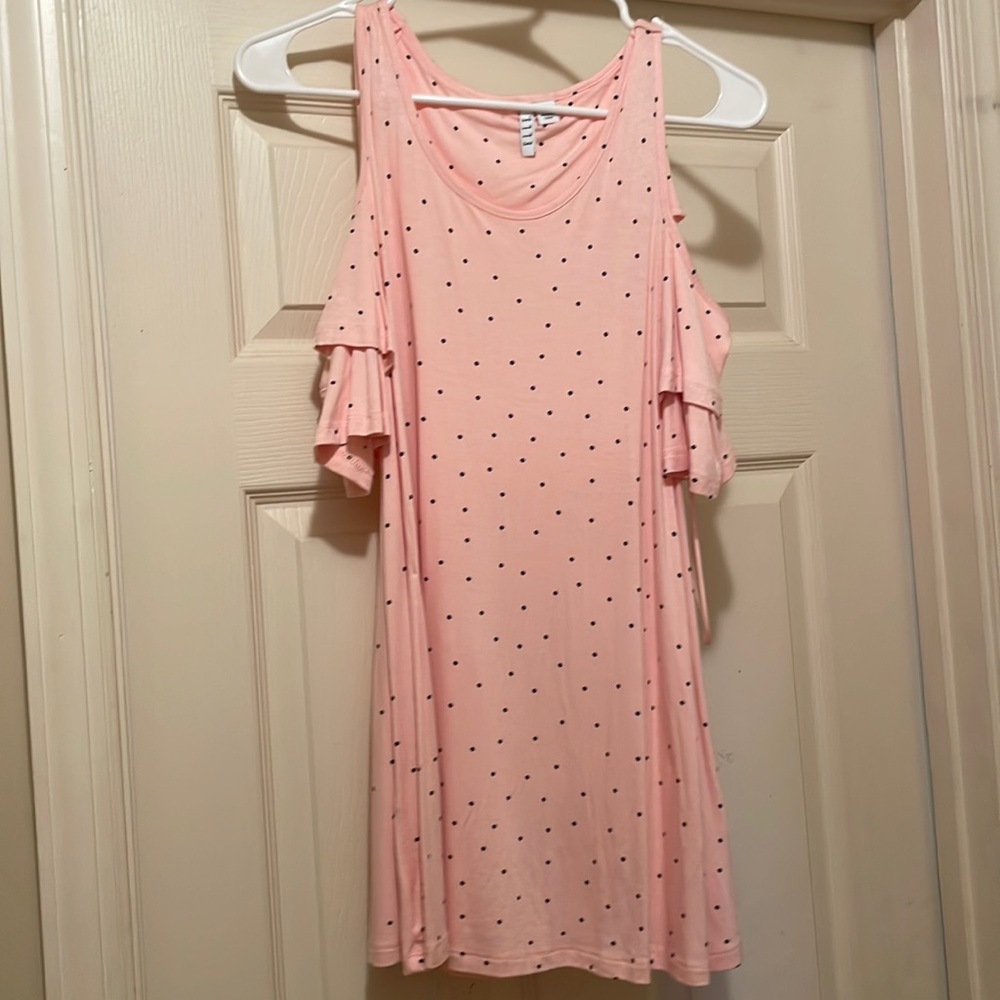 Elle pink polka dot -never worn shoulder shirt!
